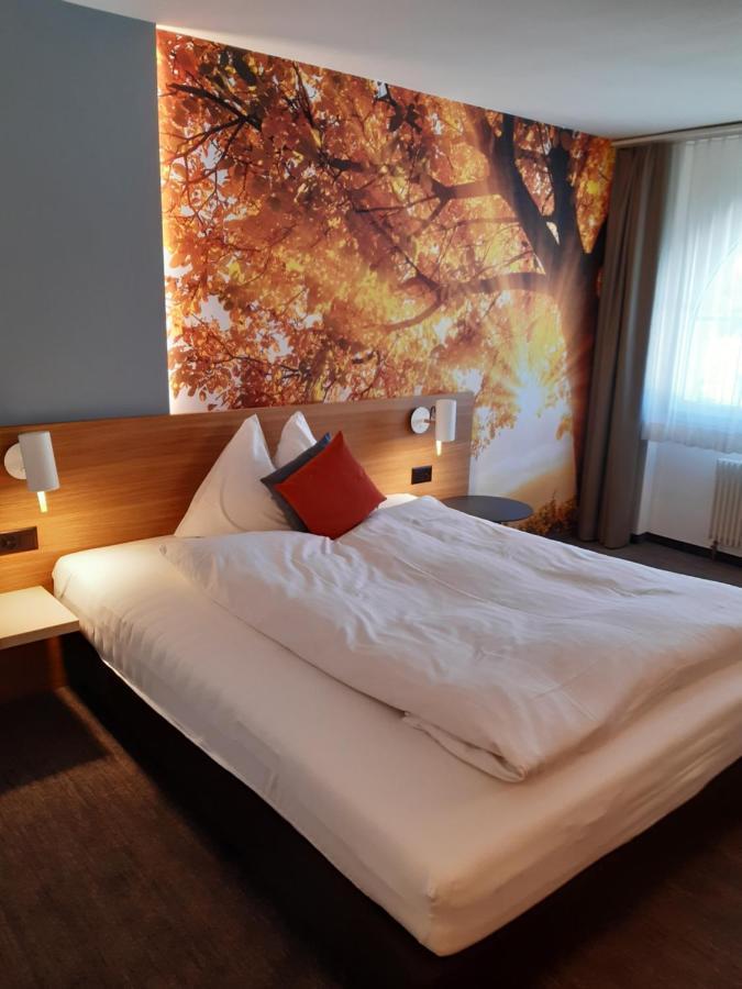 Hotel Urs Und Viktor Bettlach ภายนอก รูปภาพ