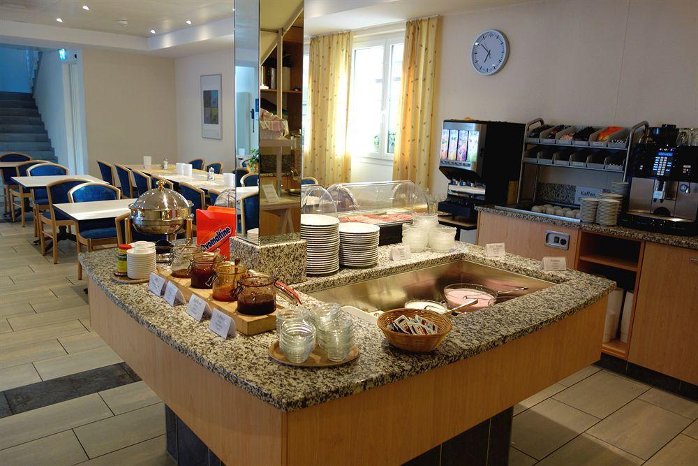 Hotel Urs Und Viktor Bettlach ภายนอก รูปภาพ