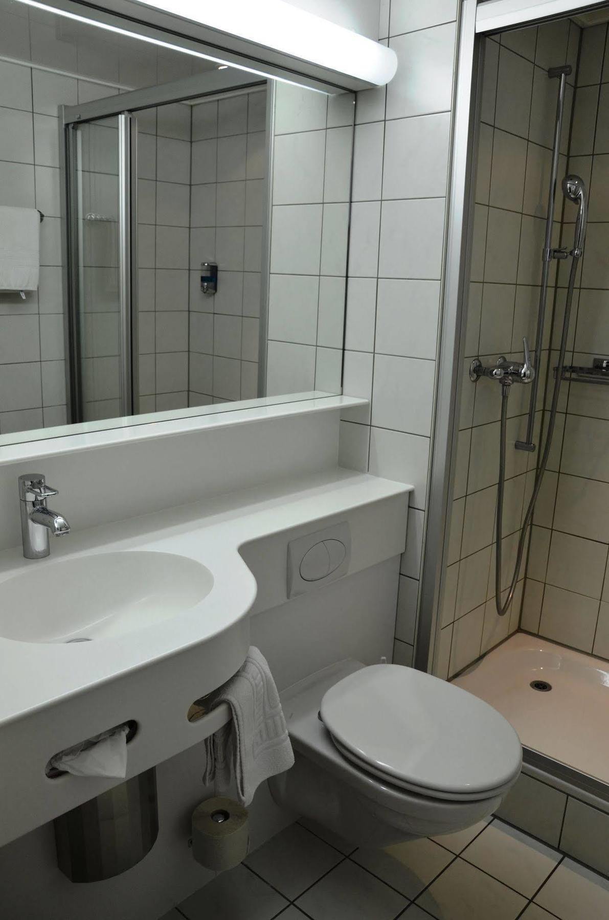 Hotel Urs Und Viktor Bettlach ภายนอก รูปภาพ